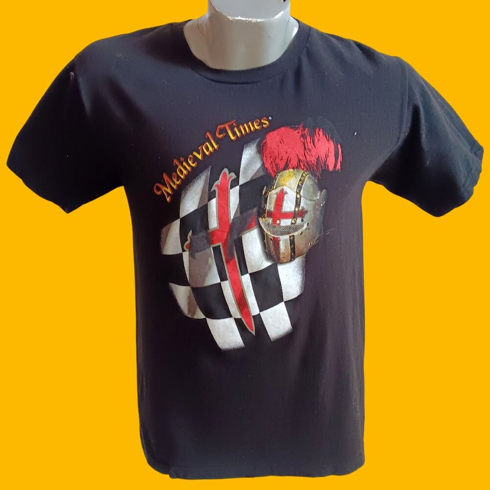 Medium Vintage T-shirt Medieval Times Cable Guy Red Knight Goin Down Y2K